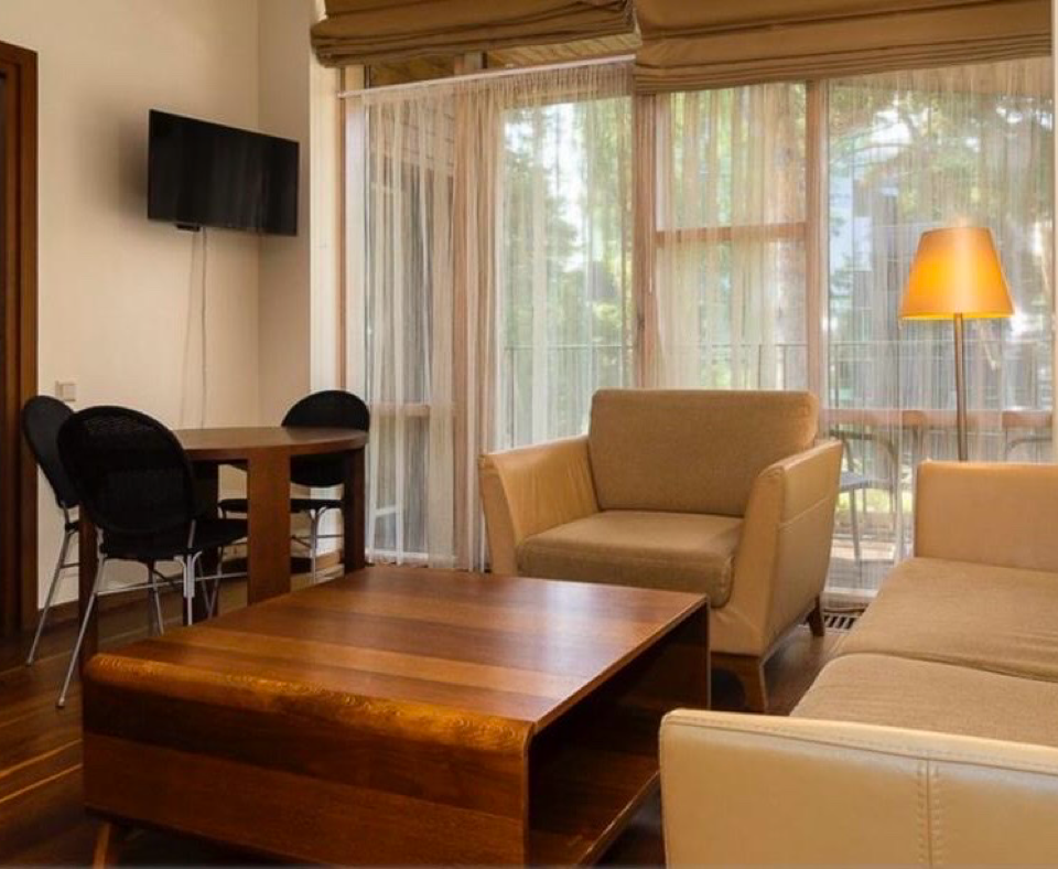 36B531D3-4140-4F58-8132-DABD8D331F43