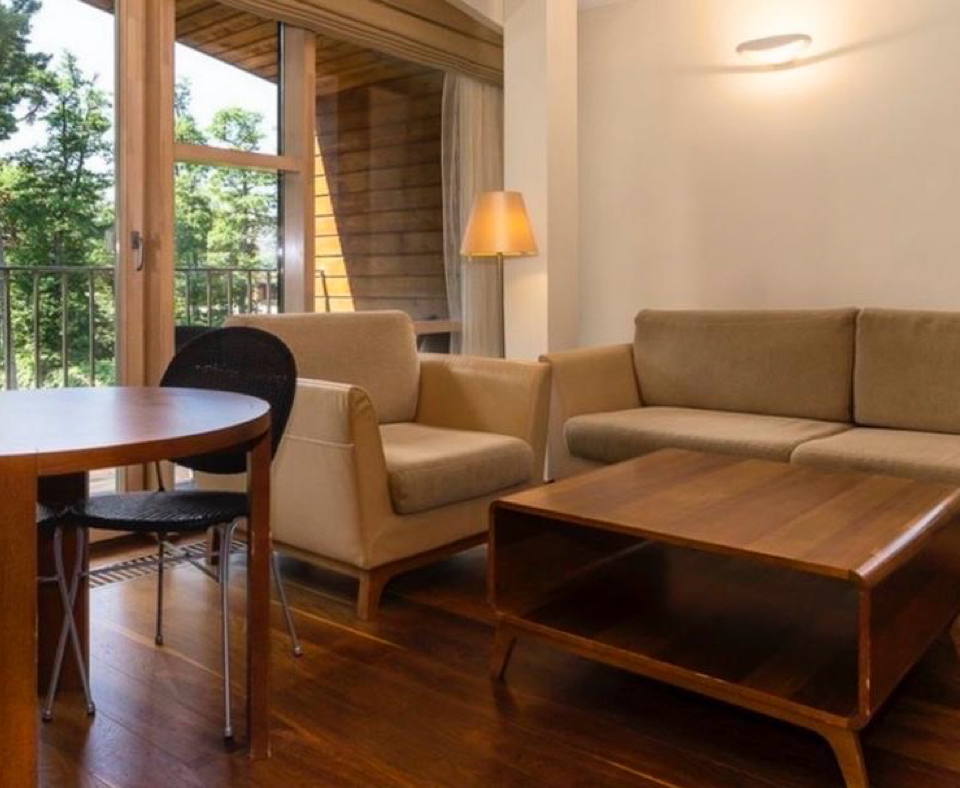 56F16D9C-3B93-4E0B-BEFD-78B604707A29