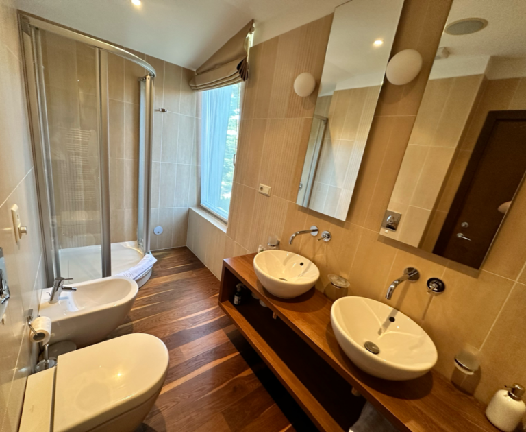 818B8DA8-67D5-453B-9070-C75937F5A39D