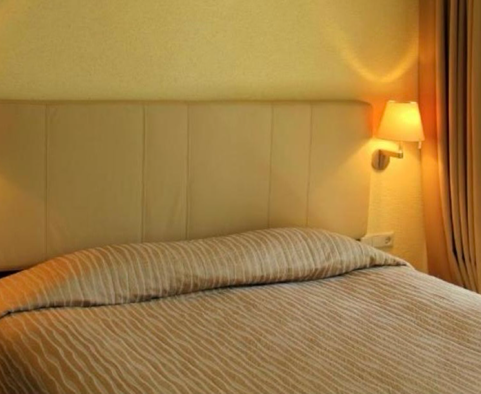 CC9018B5-6C4B-421A-8461-76955D25342E