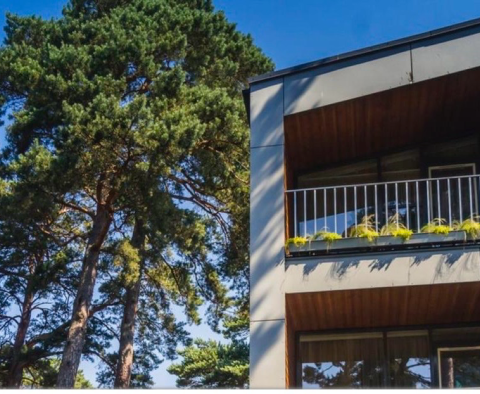 DA801475-EF93-4E4F-A8A2-E88532DF573E